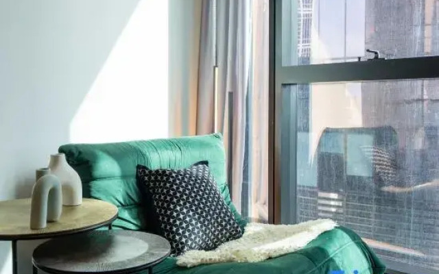 lvl35 Uno Melbourne CBD with City View