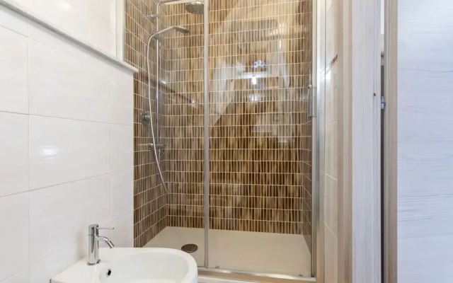 Cerami Studio Flat