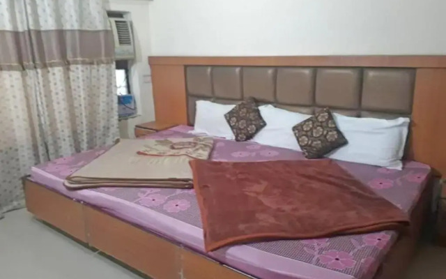 OYO 26655 Dr Guest House