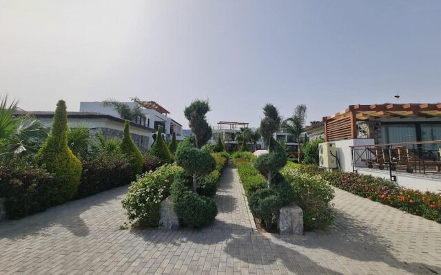 Serene Three-bedroom Retreat in Unforgettable Setting