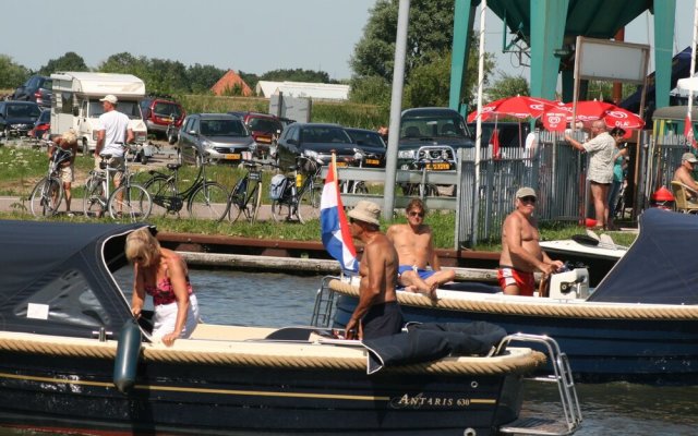 Comfortable chalet located in the polder, 15 km from Alkmaar