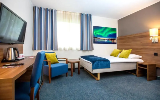 hotelImage