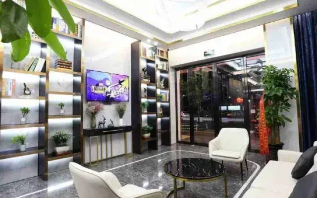 Xingmu Qingju Hotel