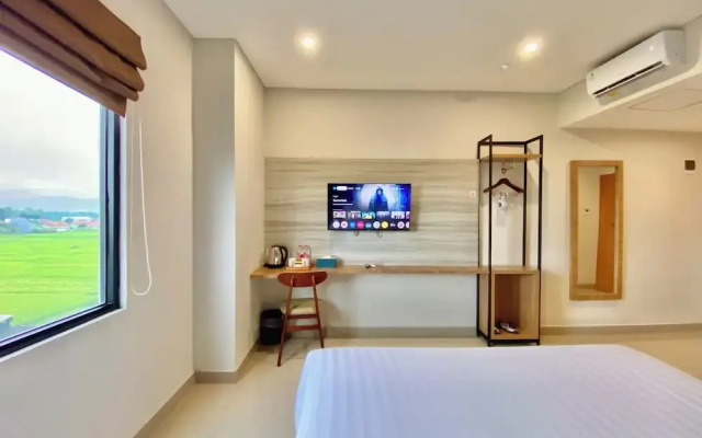 Front One Hotel Gombong