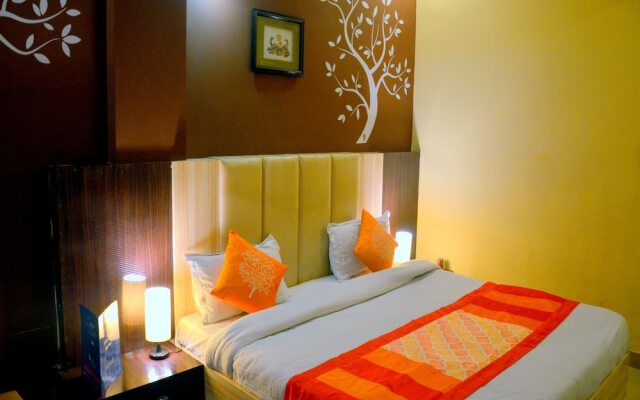 OYO 2046 President Hotel