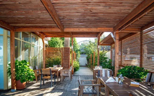 Paradise Delta House