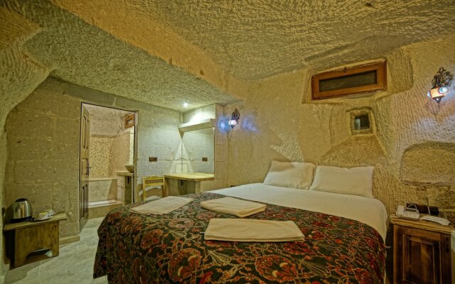 Zeus Cave Suites