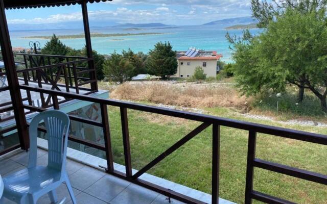 Superb Flat With Shared Pool in Cesme