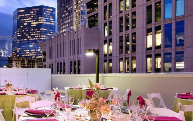 DoubleTree by Hilton Charlotte City Center