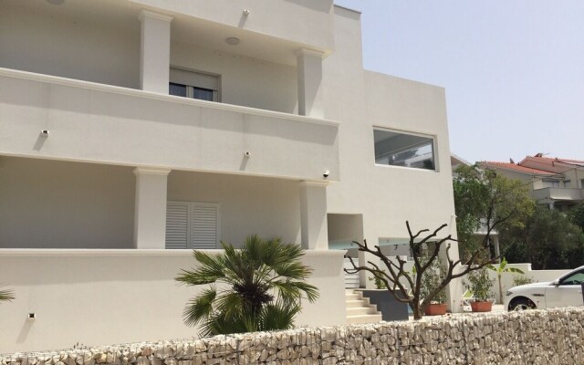 Diklo Beach Apartments