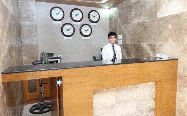 Crown Regency Courtyard Resort