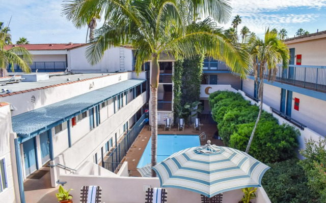 Beachside Inn