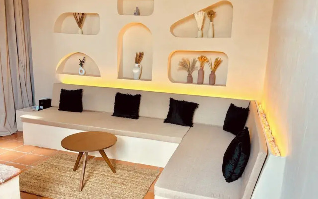 Enigmatic Hotel Experience