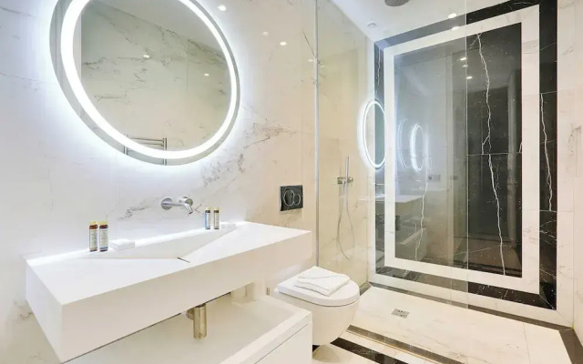 Exceptional Property - 4br/12p - Parc Monceau
