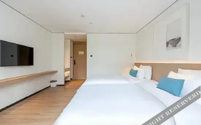 Light Stay Heng 8 Automobile Hotel