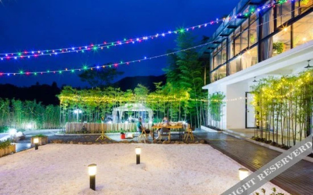 Mood Club Theme Holiday Hostel
