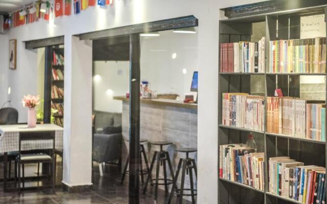 Hidden Garden International Youth Hostel - Oriental Pearl & Lujiazui