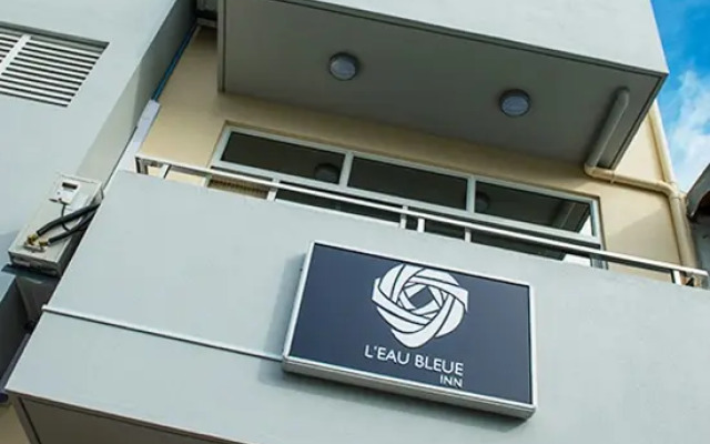 Leau Bleue Inn