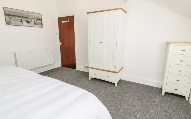 4A Victoria Place