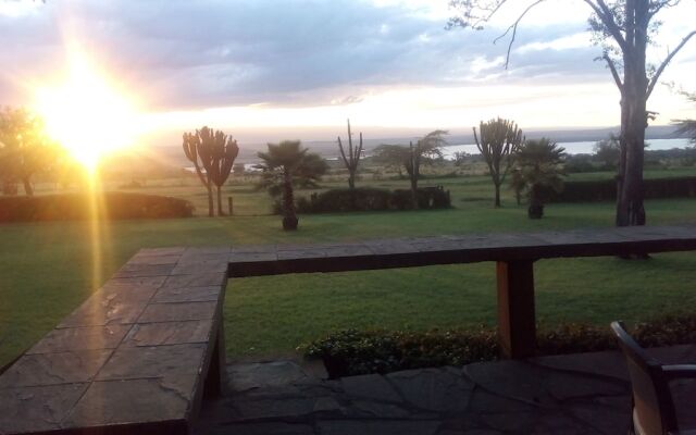 Jacaranda Lake Elementaita Lodge