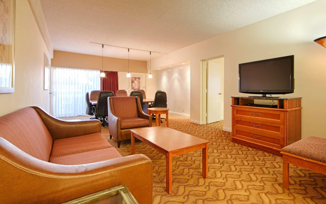 Best Western Plus Thousand Oaks Inn