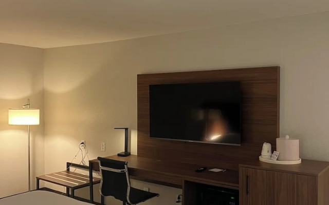 Wingate by Wyndham Dublin Near Claytor Lake State Park