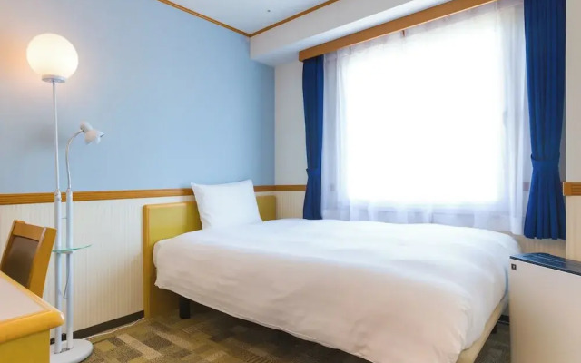 Toyoko Inn Tokyo-eki Shin-ohashi Mae
