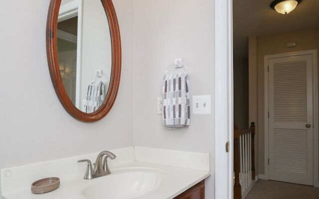 Franklin Home by RedAwning