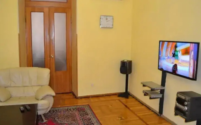 Apartment on Teryan Street