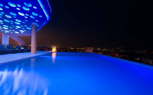 SUN & MOON, Urban Hotel