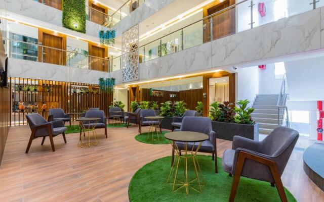 AR Suites Jewels Royale