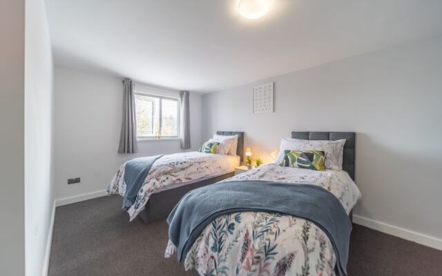 Charming 3-bed Apartment in South end on sea