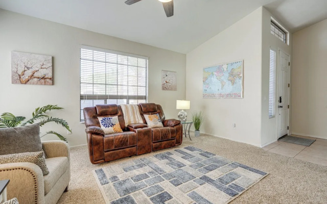 Private Pool & Patio: Family Retreat in Mesa