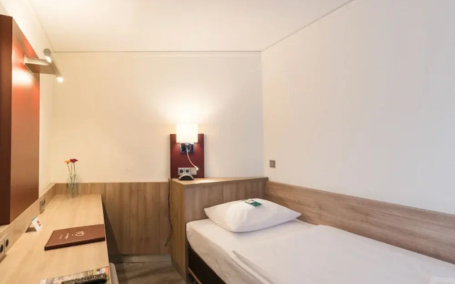 Hotel Gustav Stresemann Institut