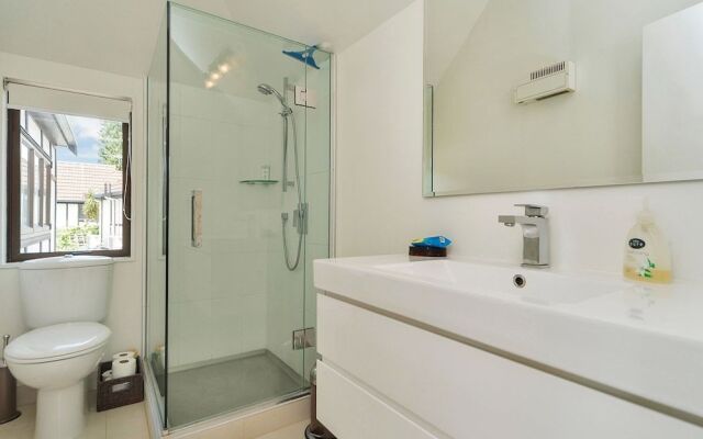 QV Spacious 190 sqm Townhouse - 647