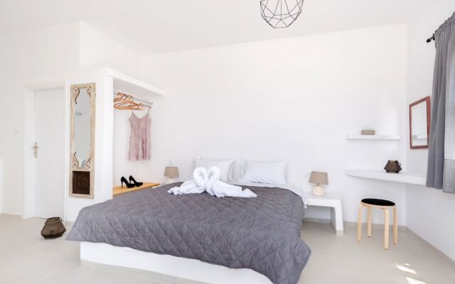 Anthelea Santorini Hotel