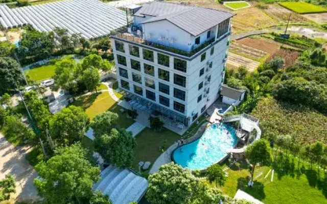 Longmen Nankunshan Nature Valley Hot Spring Hotel