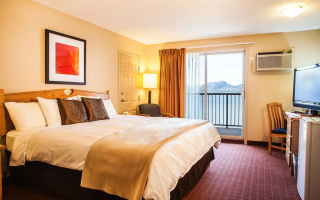 Coast Osoyoos Beach Hotel