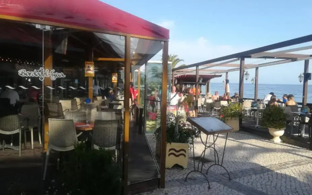 Beach Oura and Bars