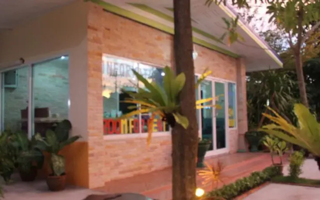 Paklok House