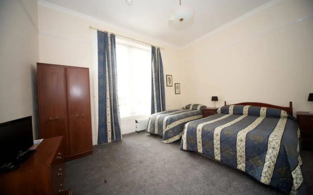 Dellwood Hotel
