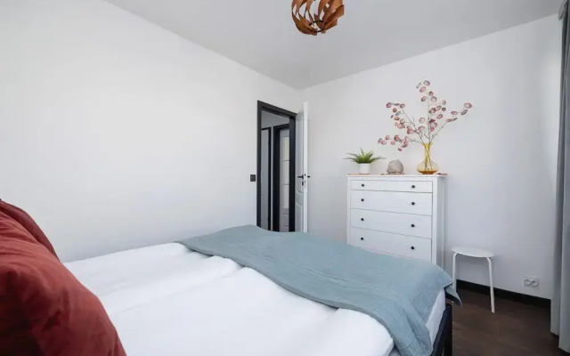 Two-bedroom Strzelców 9 by Renters