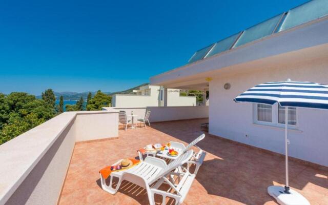 Villa Borna Apartments