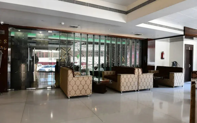 Hotel Ravisha Continental