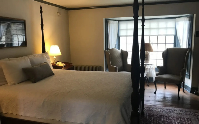 Inn at Millrace Pond