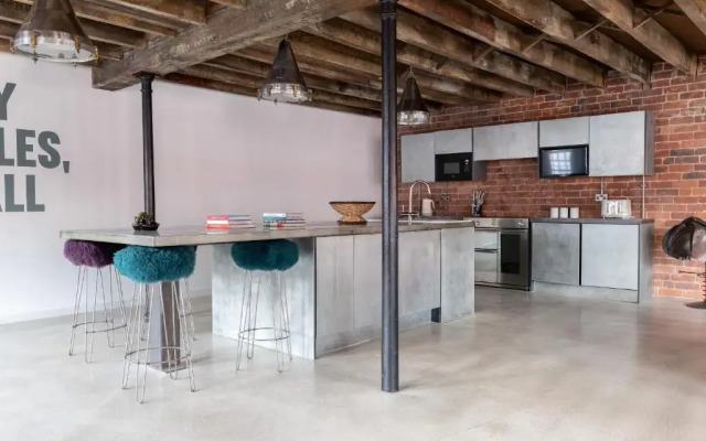 The Birmingham Newtown Collection