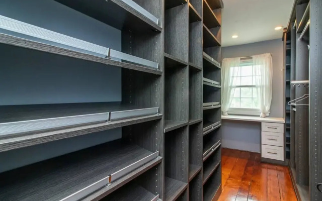 Historic Gem - City Center/patio/soak Tub