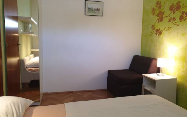 Apartment and Room Marica