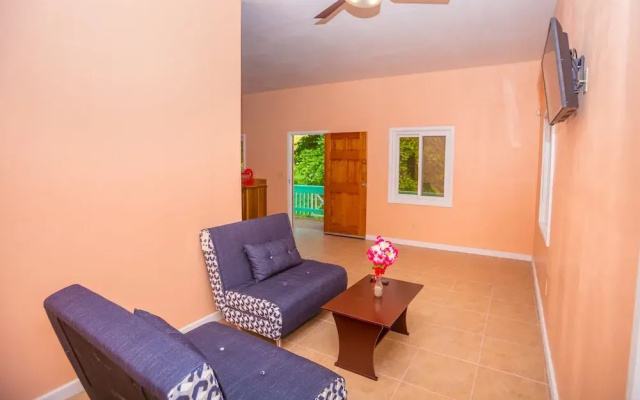 Rivera's Beach House - Ground Floor 1 Bedroom Apts