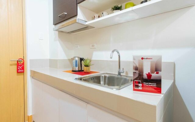 RedDoorz Premium @ SMDC Fairview